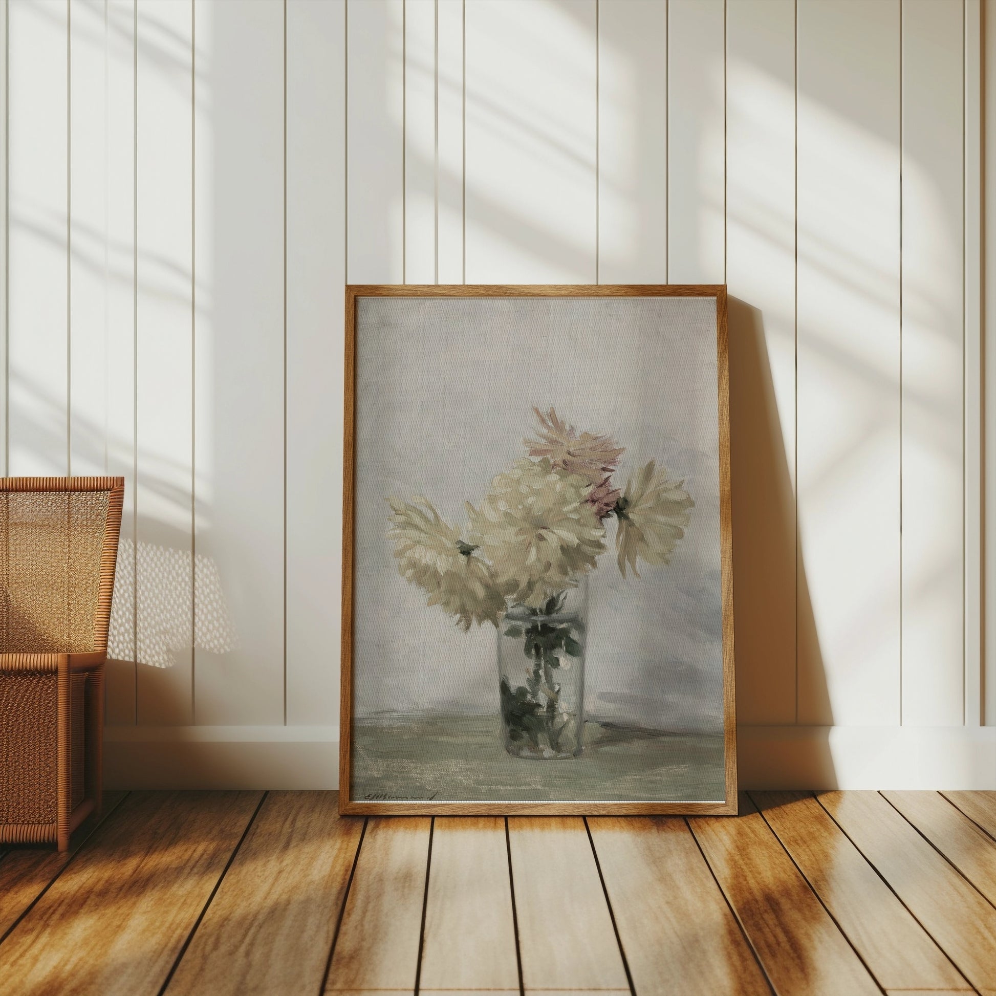 Premium Poster of Beautiful Flower Arrangement in Glass Vase Posters