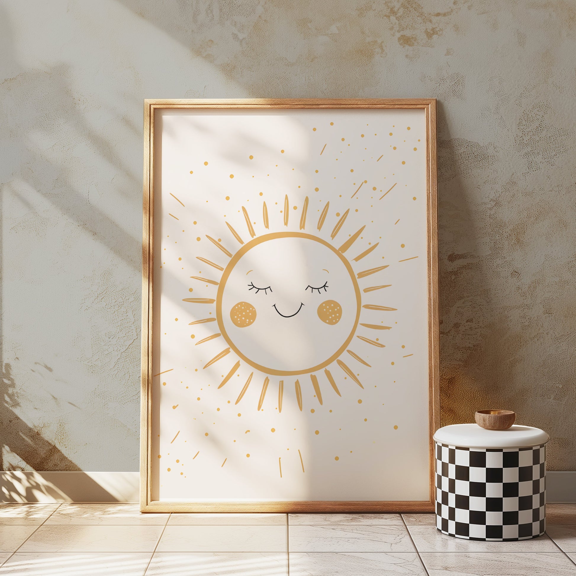 Premium Poster of Smiling Sun with Radiating Beams Art Prints Posters