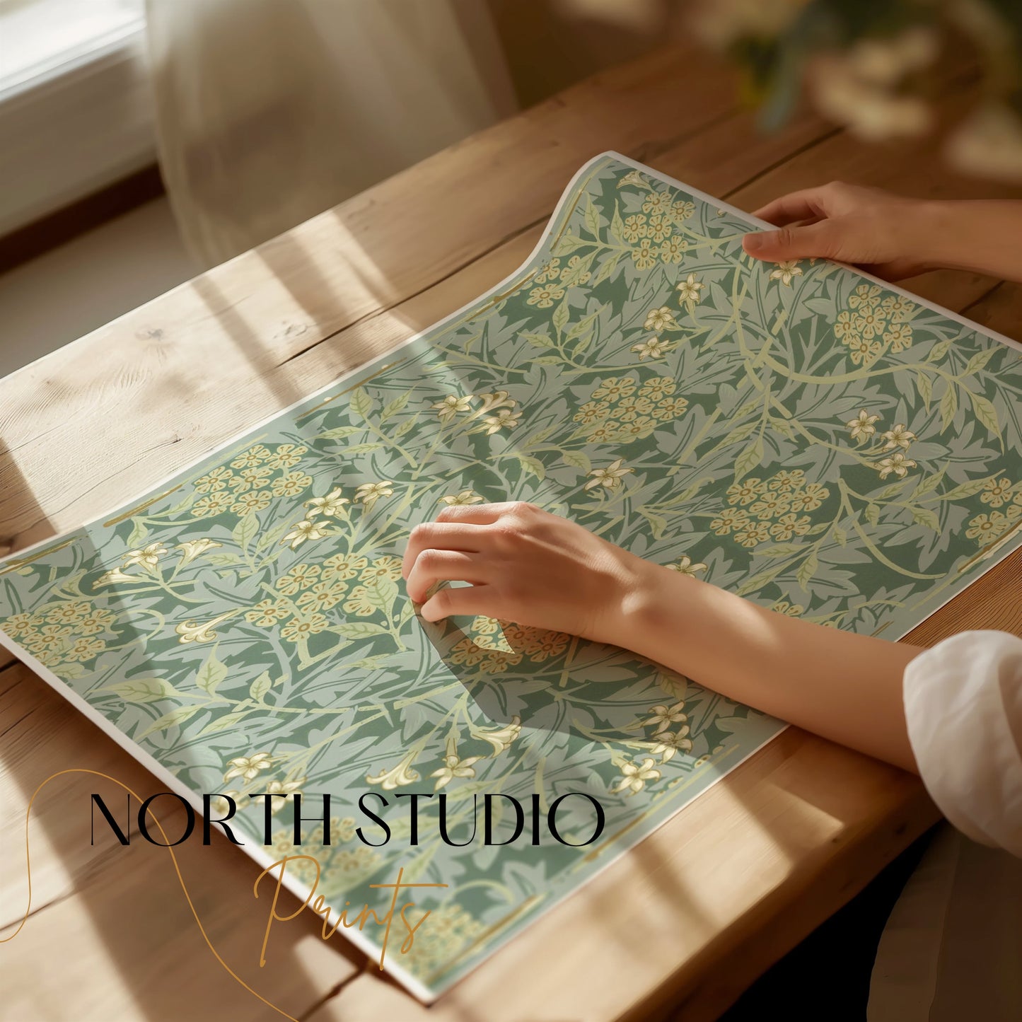 Premium Poster of William Morris Floral Patterns Elegant Posters